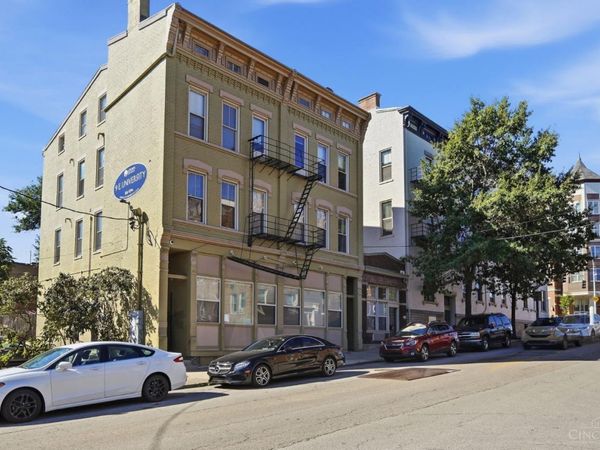 13 E University Avenue, Cincinnati, OH 45219