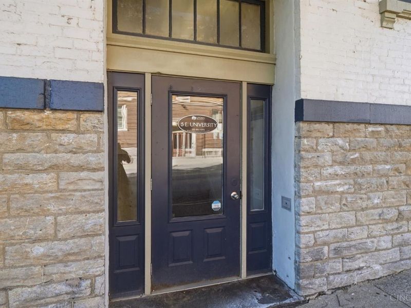 13 E University Avenue, Cincinnati, OH 45219 Photo 5