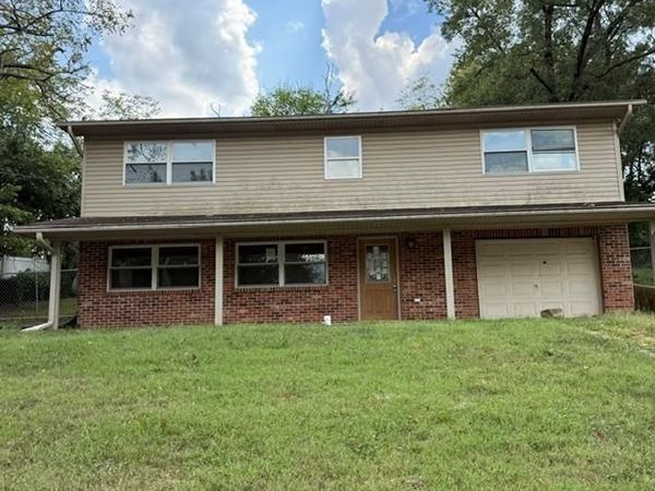 420 Brookside Lane , Hillsboro, MO 63050