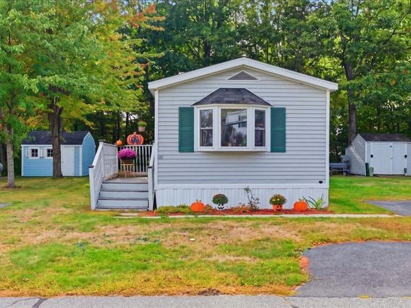 46 Woodside Drive, Lisbon, ME 04250