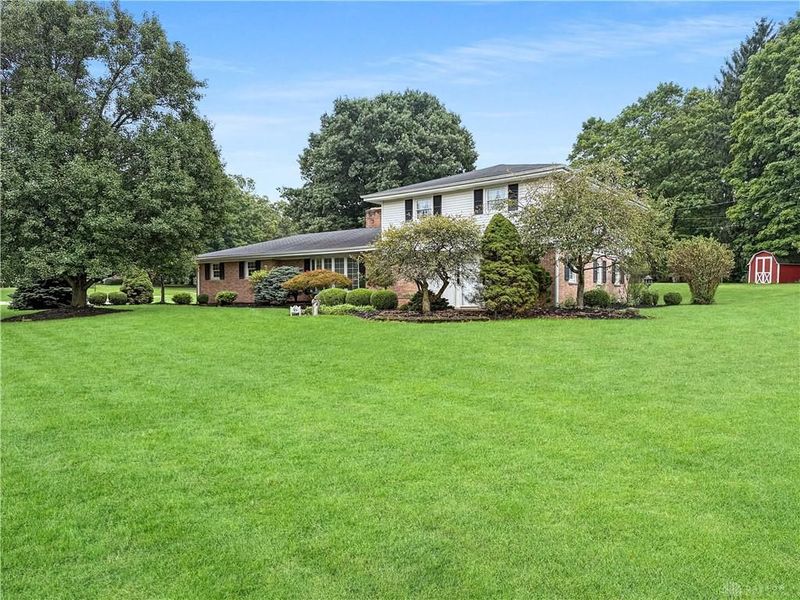 964 Bon Air Drive, Urbana, OH 43078 Photo 2
