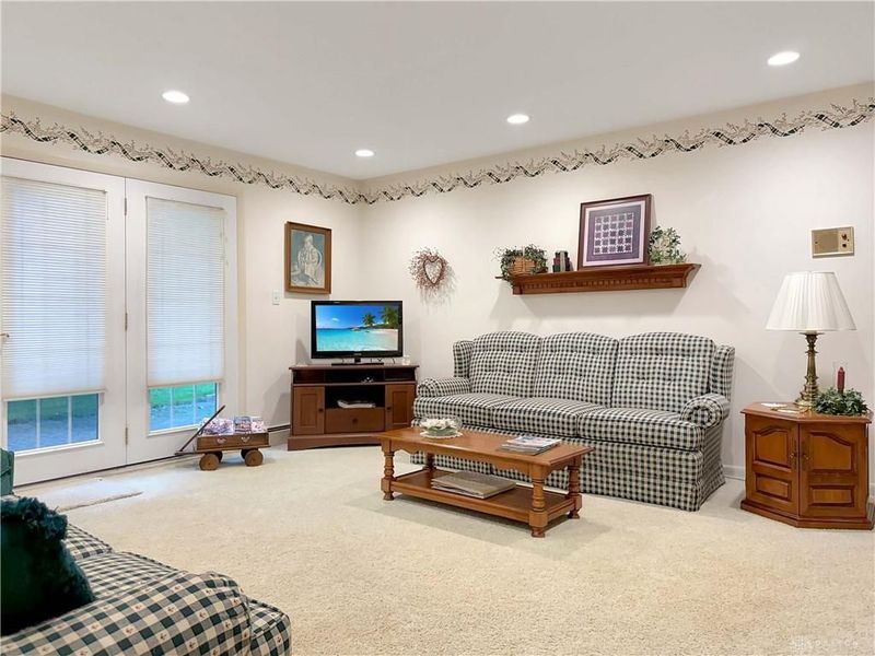 964 Bon Air Drive, Urbana, OH 43078 Photo 25