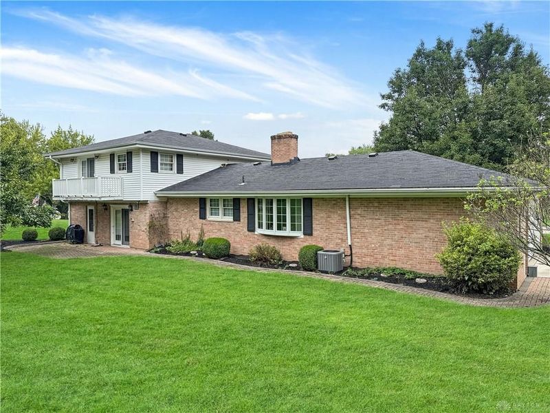 964 Bon Air Drive, Urbana, OH 43078 Photo 6