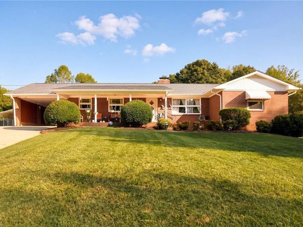708 Hudson Street, Winston-Salem, NC 27105