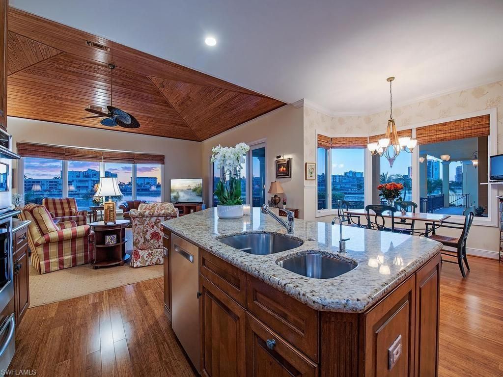 303 Cuddy Ct, Naples, FL 34103 Photo