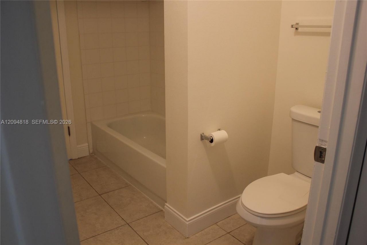 4871 Via Palm Lks, Unit 703, West Palm Beach, FL 33417 Photo