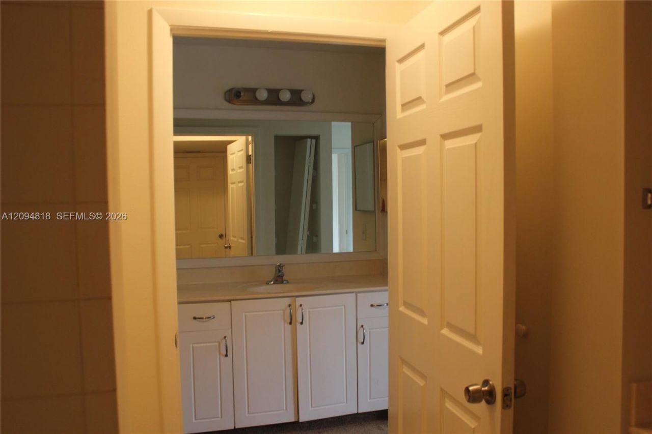 4871 Via Palm Lks, Unit 703, West Palm Beach, FL 33417 Photo