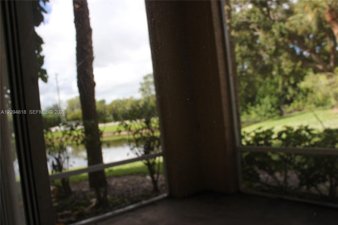 4871 Via Palm Lks, Unit 703, West Palm Beach, FL 33417 Photo