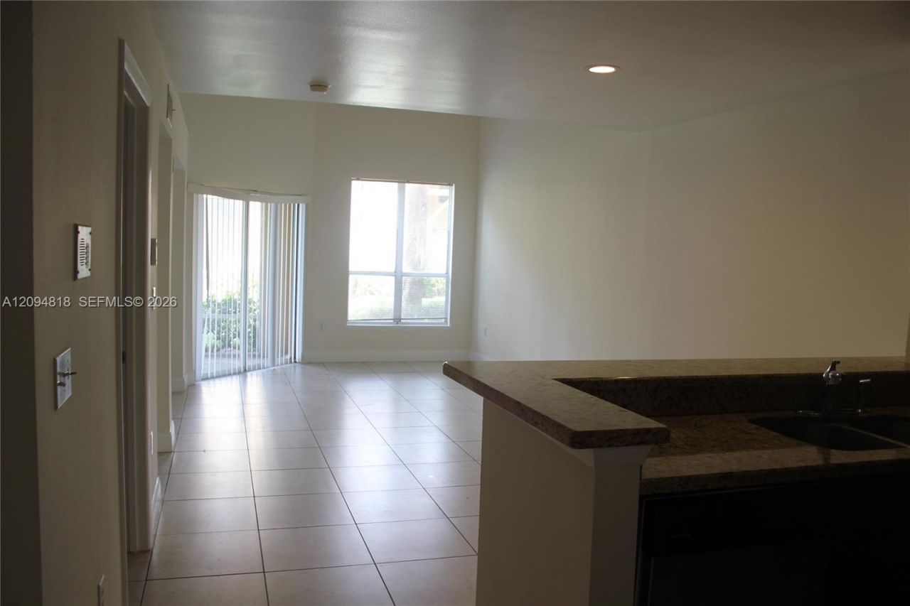 4871 Via Palm Lks, Unit 703, West Palm Beach, FL 33417 Photo