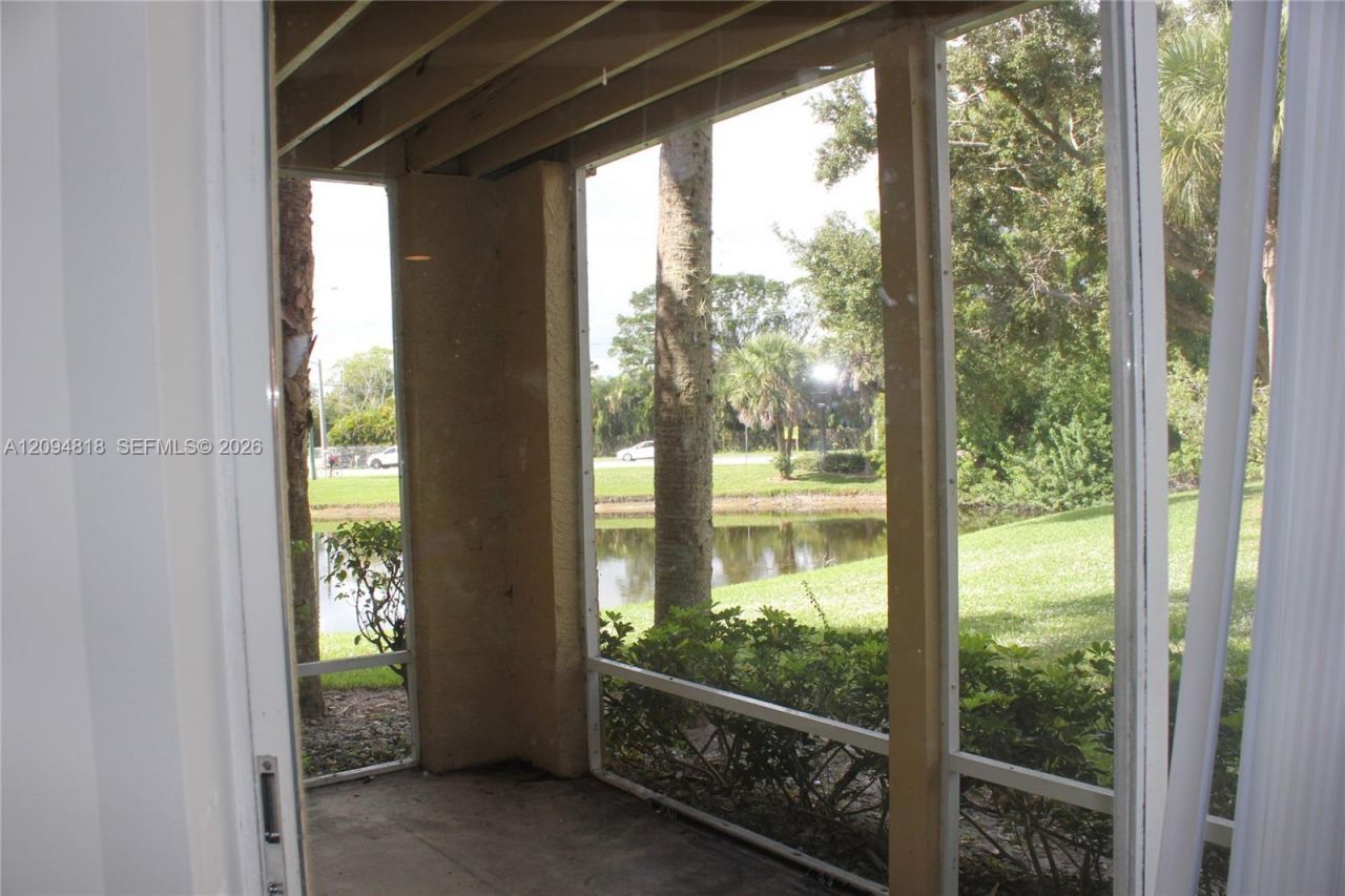 4871 Via Palm Lks, Unit 703, West Palm Beach, FL 33417 Photo