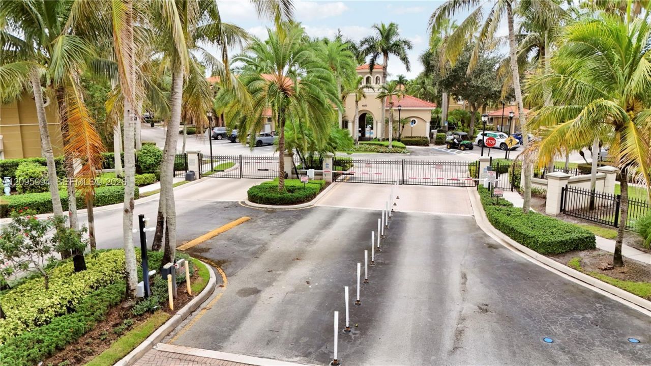 4901 Bonsai Cir, Unit 111, Palm Beach Gardens, FL 33418 Photo