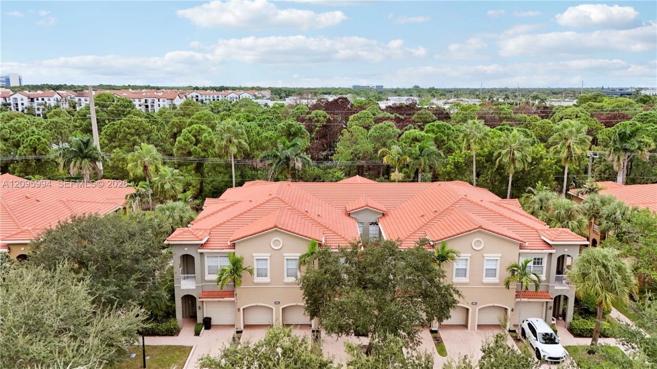 4901 Bonsai Cir, Unit 111, Palm Beach Gardens, FL 33418 Photo