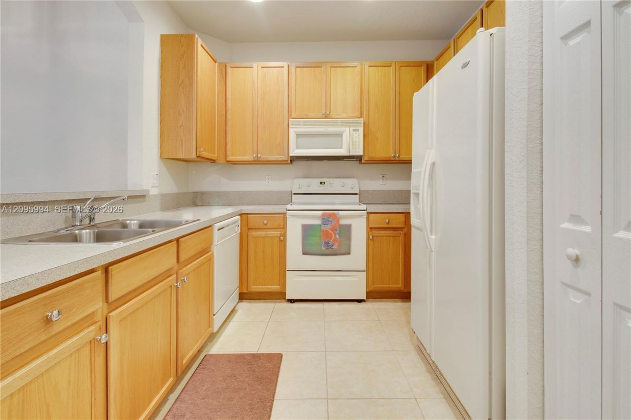 4901 Bonsai Cir, Unit 111, Palm Beach Gardens, FL 33418 Photo