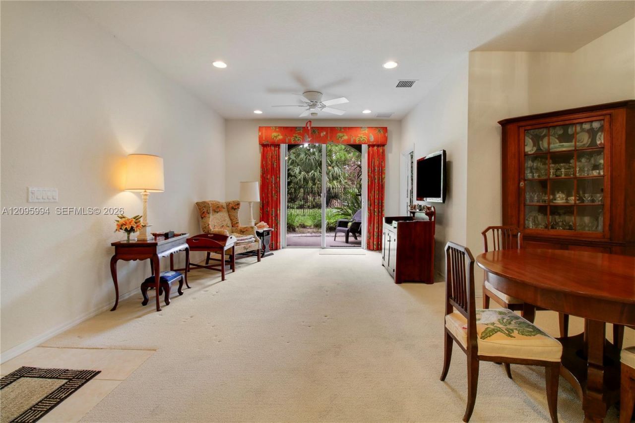 4901 Bonsai Cir, Unit 111, Palm Beach Gardens, FL 33418 Photo