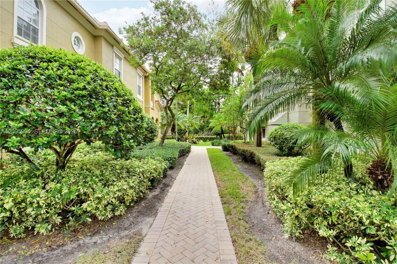 4901 Bonsai Cir, Unit 111, Palm Beach Gardens, FL 33418 Photo