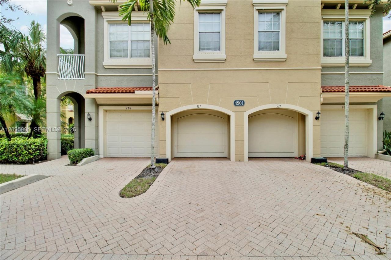 4901 Bonsai Cir, Unit 111, Palm Beach Gardens, FL 33418 Photo