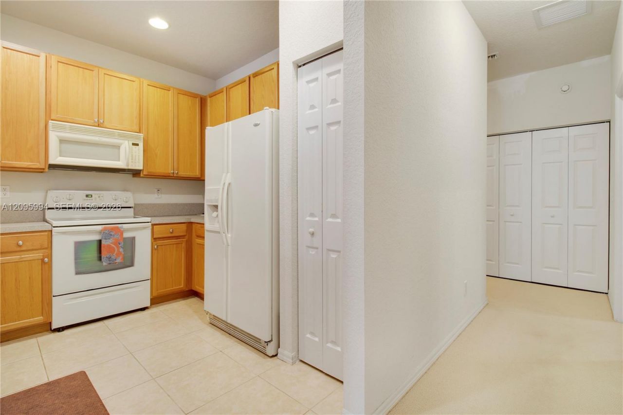 4901 Bonsai Cir, Unit 111, Palm Beach Gardens, FL 33418 Photo