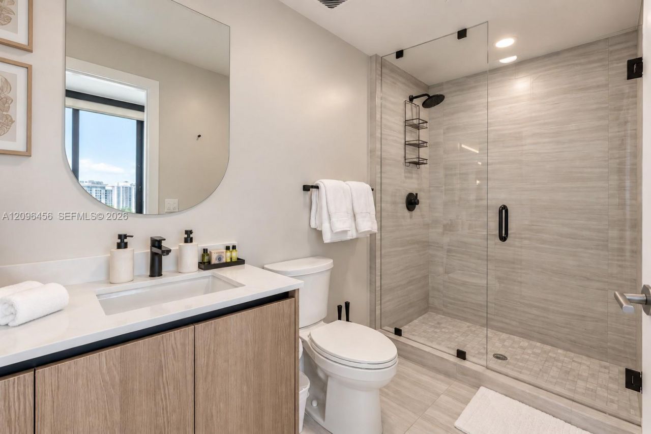 580 72nd St , Unit 804, Miami Beach, FL 33141 Photo