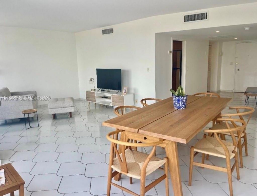 900 Bay Dr , Unit 311, Miami Beach, FL 33141 Photo
