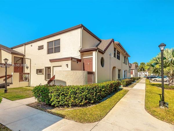 11272 Taft St , Unit 11272, Pembroke Pines, FL 33026