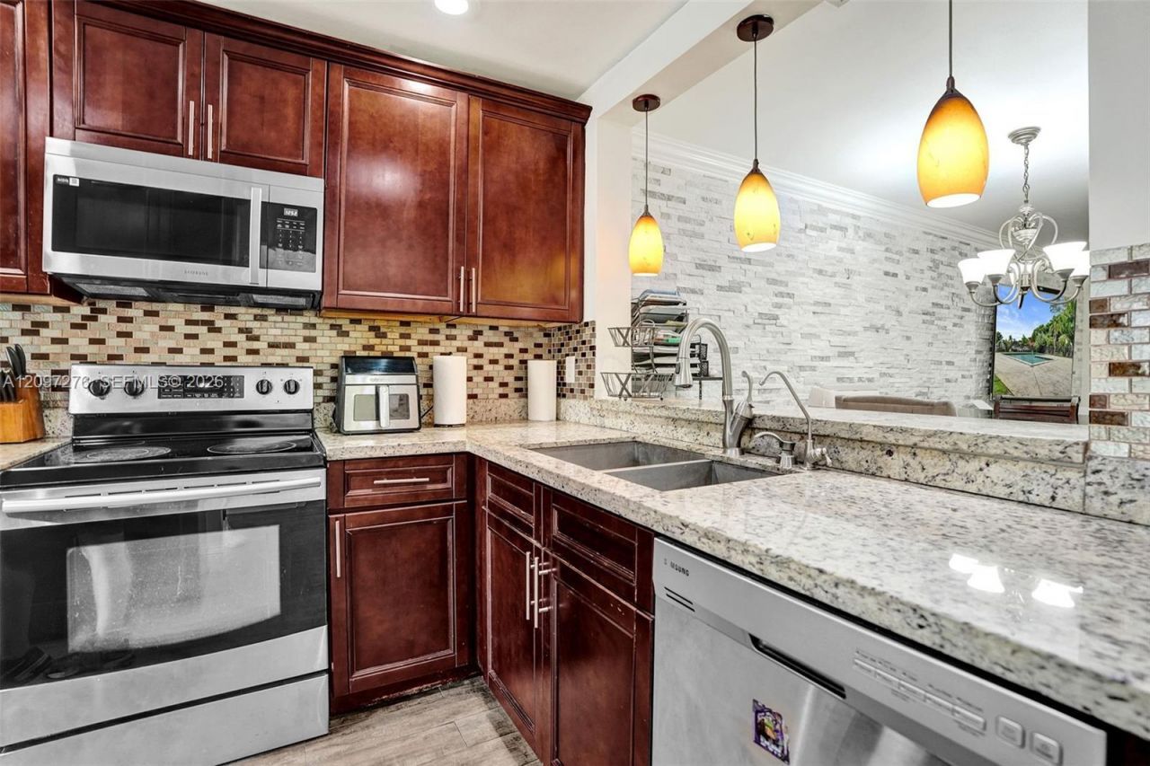 7415 NW 34th St, Lauderhill, FL 33319 Photo