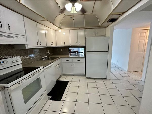 3051 NW 46th Ave , Unit 203, Lauderdale Lakes, FL 33313