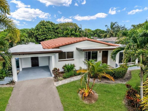 4734 NE 15th Way , Oakland Park, FL 33334