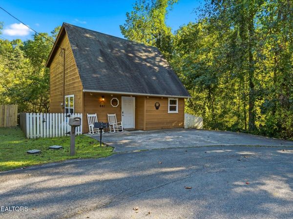 661 Morning Mist Way, Gatlinburg, TN 37738