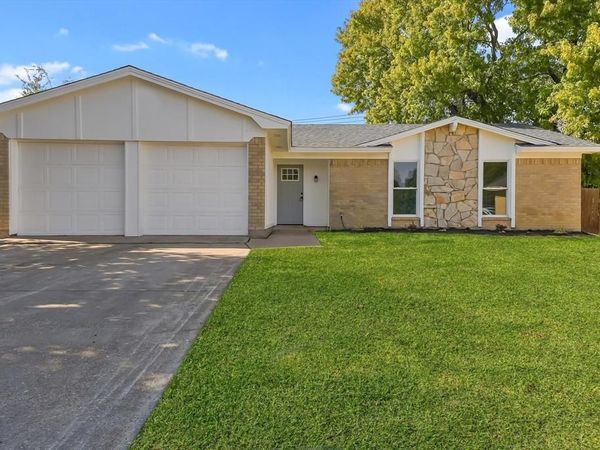 403 Plantation Drive , Arlington, TX 76014