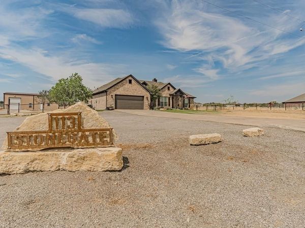 113 Stonegate Avenue , Brock, TX 76087