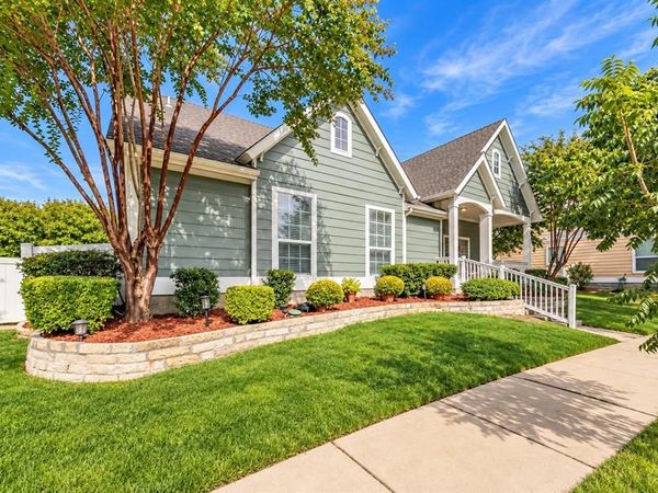 1009 Greenview Lane, Savannah, TX 76227
