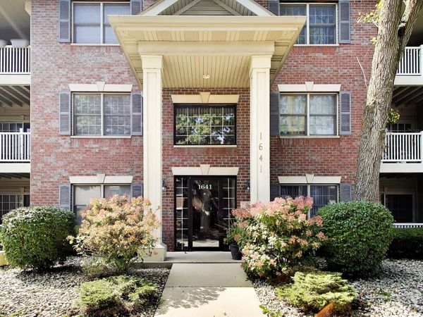1641 White Oak Avenue , Unit 2c, Munster, IN 46321