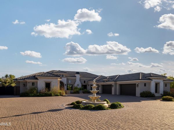 1011 E KINGBIRD Place, Chandler, AZ 85286