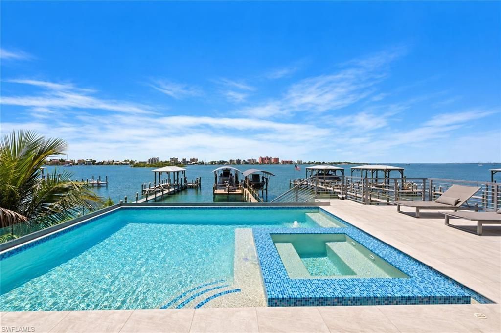 841 San Carlos Dr, Fort Myers Beach, FL 33931 Photo