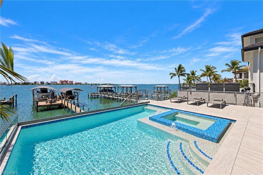 841 San Carlos Dr, Fort Myers Beach, FL 33931 Photo
