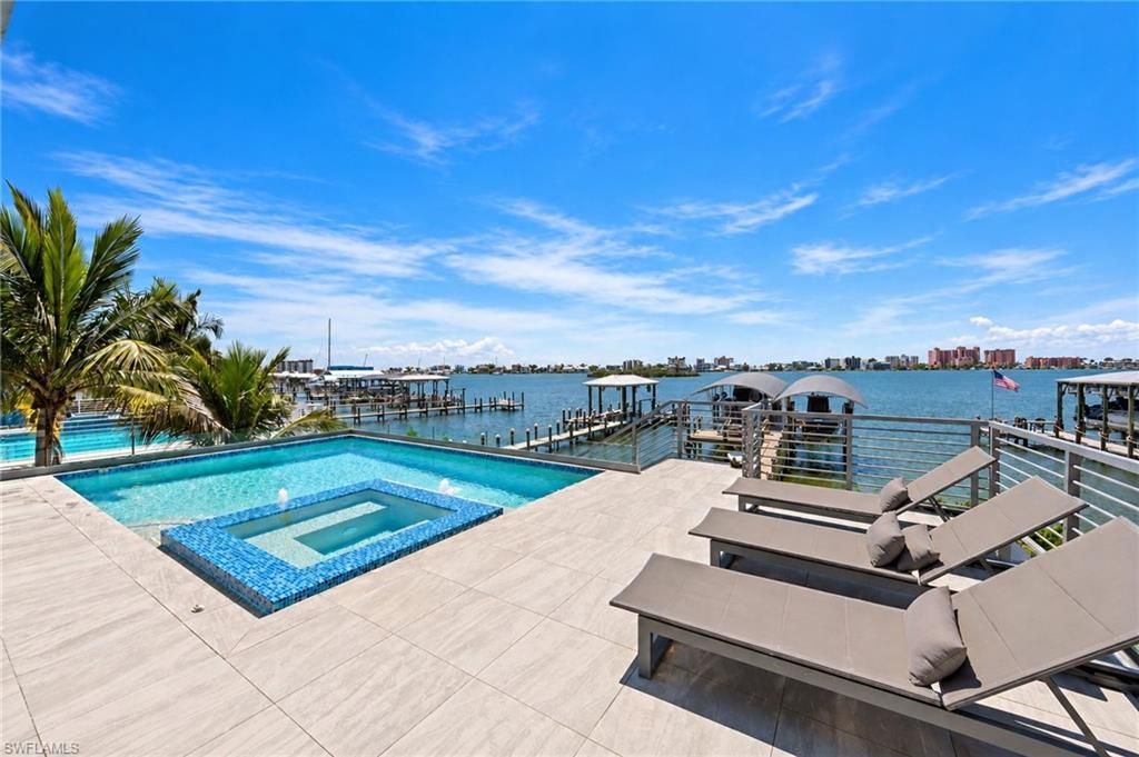 841 San Carlos Dr, Fort Myers Beach, FL 33931 Photo