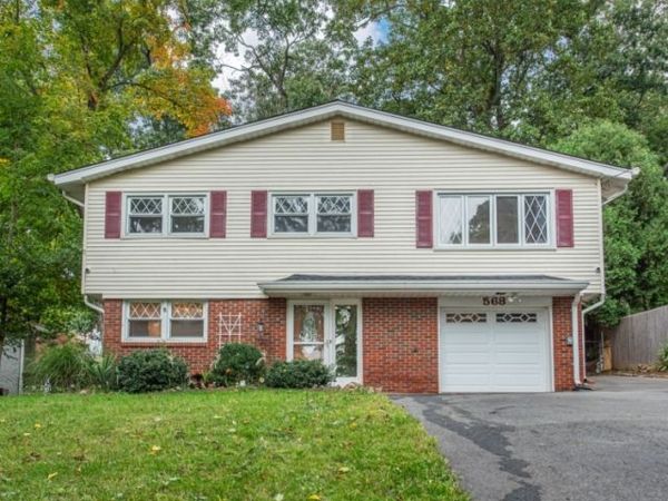 568 Stanley Pl, Mount Arlington, NJ 07850