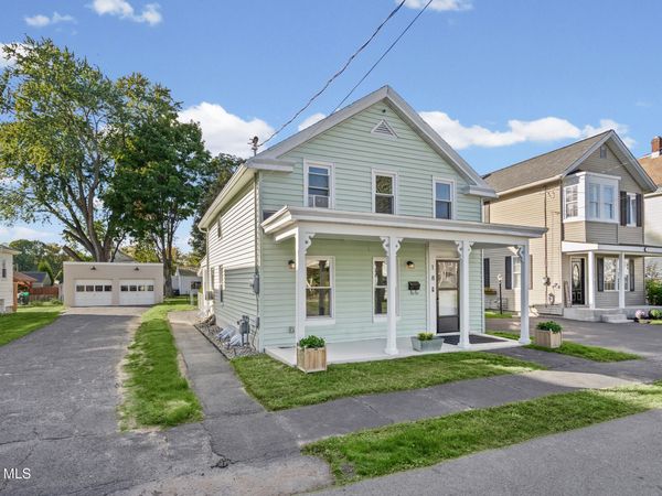 18 7th Street, Waterford, NY 12188