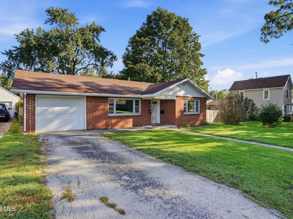 136 E Hobart Avenue , Findlay, OH 45840