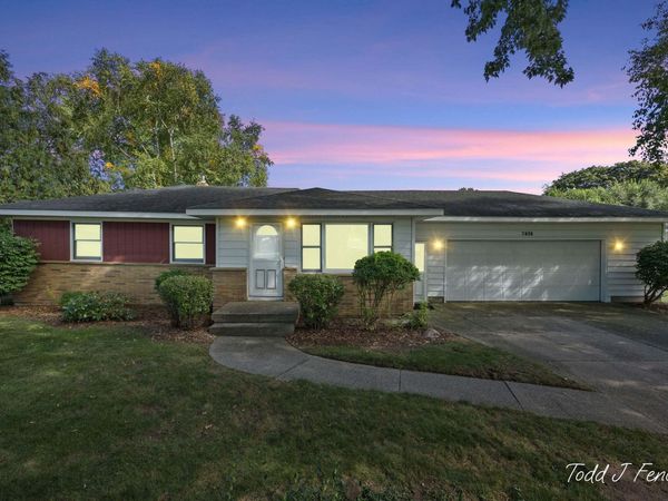 7494 Louise Avenue, Jenison, MI 49428