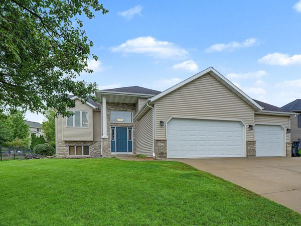 4427 Shetland Place NW, Rochester, MN 55901