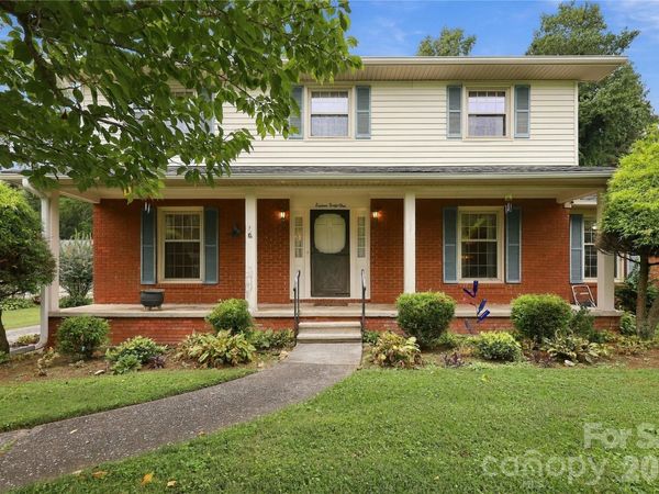 1641 Camelot Drive , Hendersonville, NC 28739