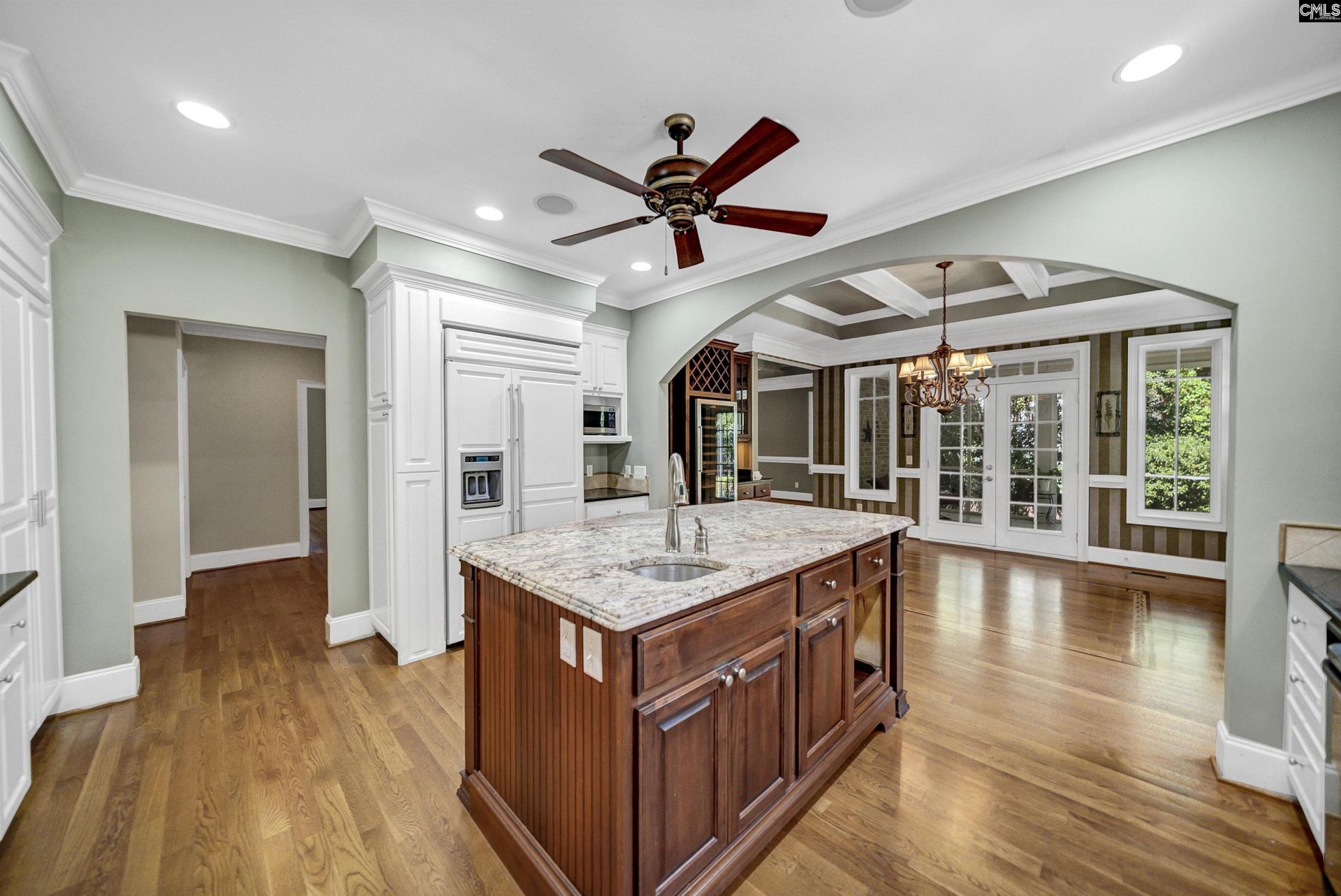 824 Beltline Boulevard Photo 24