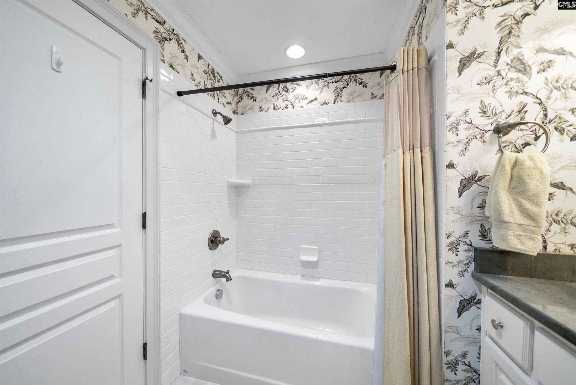 824 Beltline Boulevard Photo 45