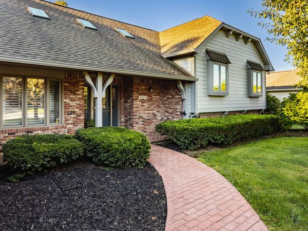 9037 Pinecreek Way, Indianapolis, IN 46256