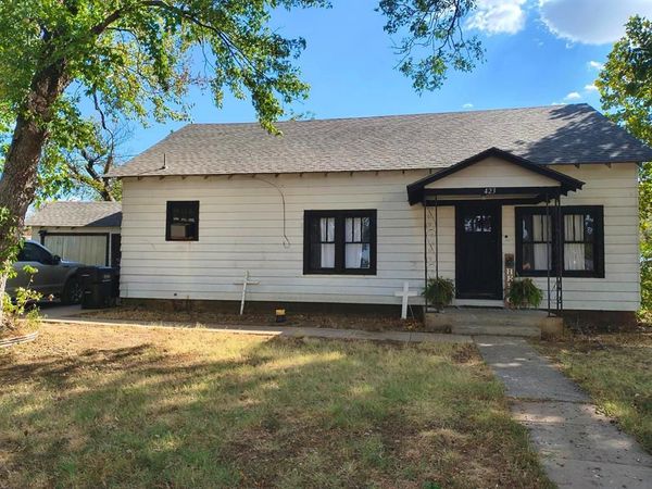 423 W Ponjo Avenue, Fort Cobb, OK 73038