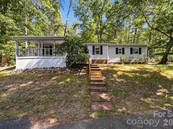 3952 Mountainside School Road , Lenoir, NC 28645