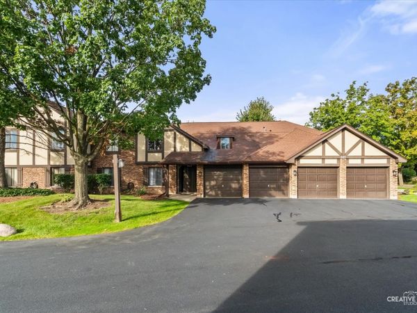 845 Sheldon Court , Unit D, Wheaton, IL 60189