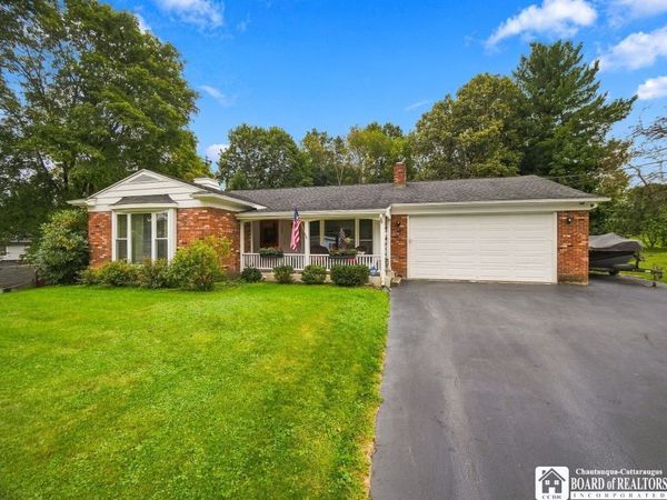 100 Clyde Avenue , Jamestown, NY 14701