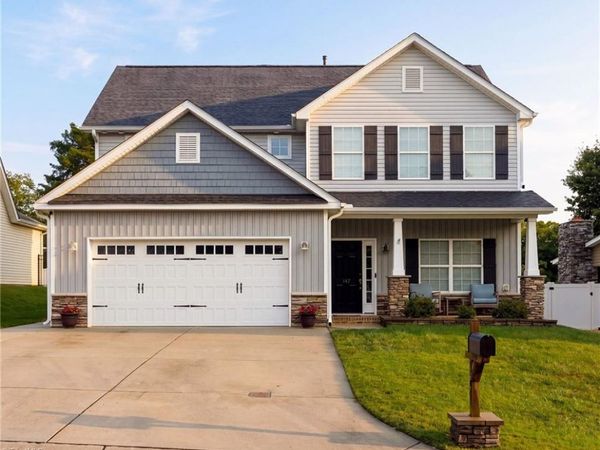 147 Rolling Meadow Lane , Clemmons, NC 27012